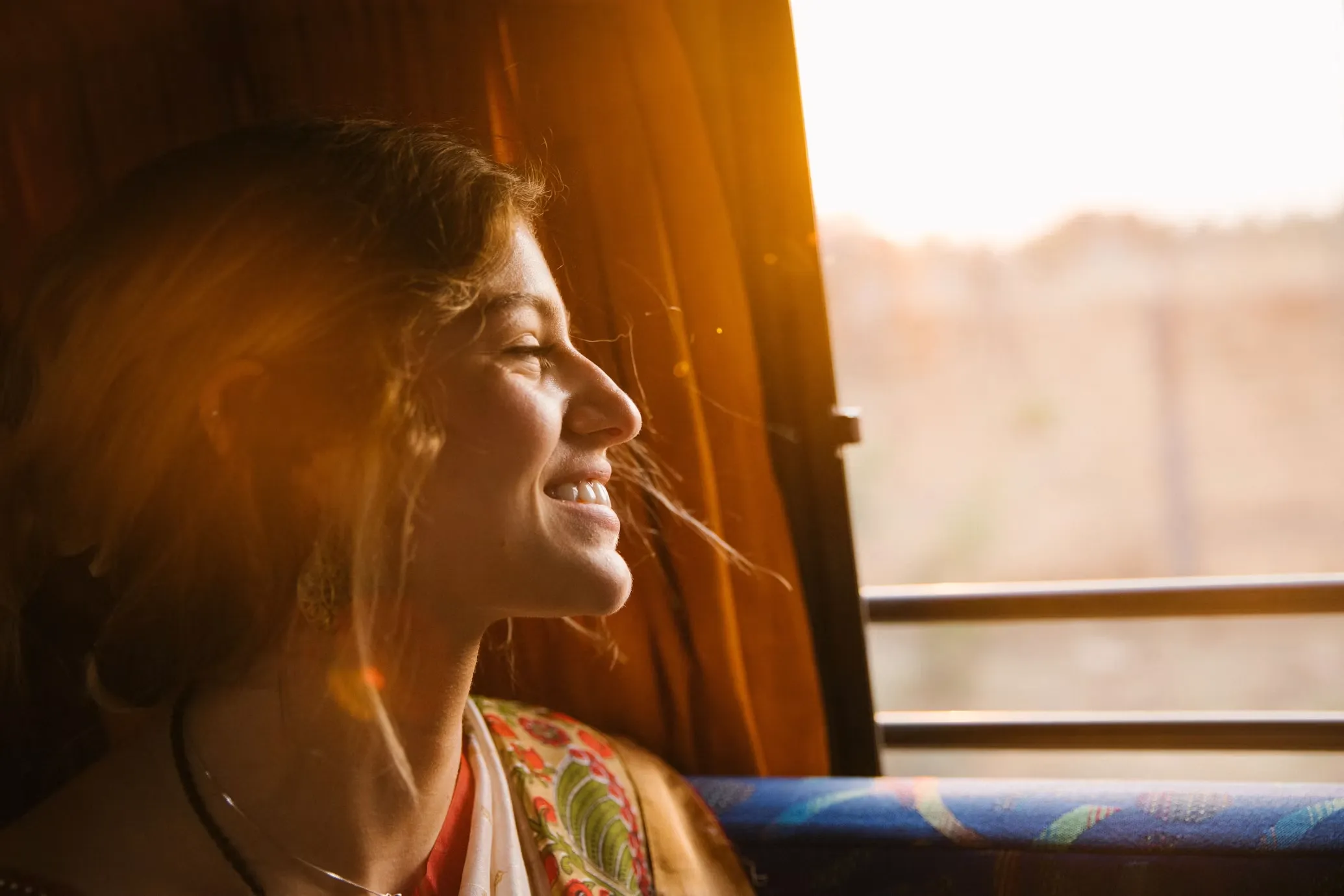 Tipos de Ônibus de Viagem: Como Escolher o Modelo Ideal para o seu Trajeto